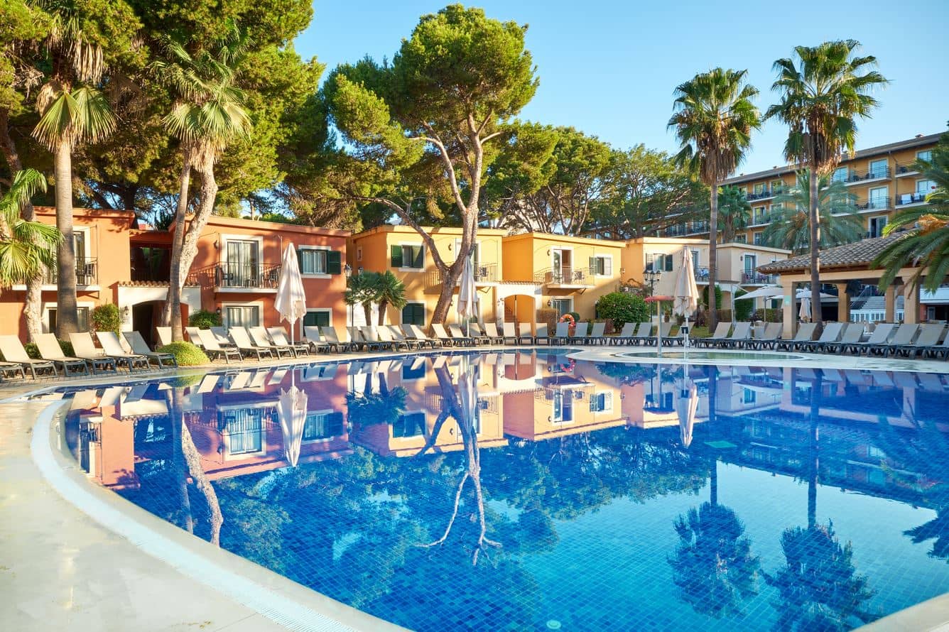pools-outdoor-pool