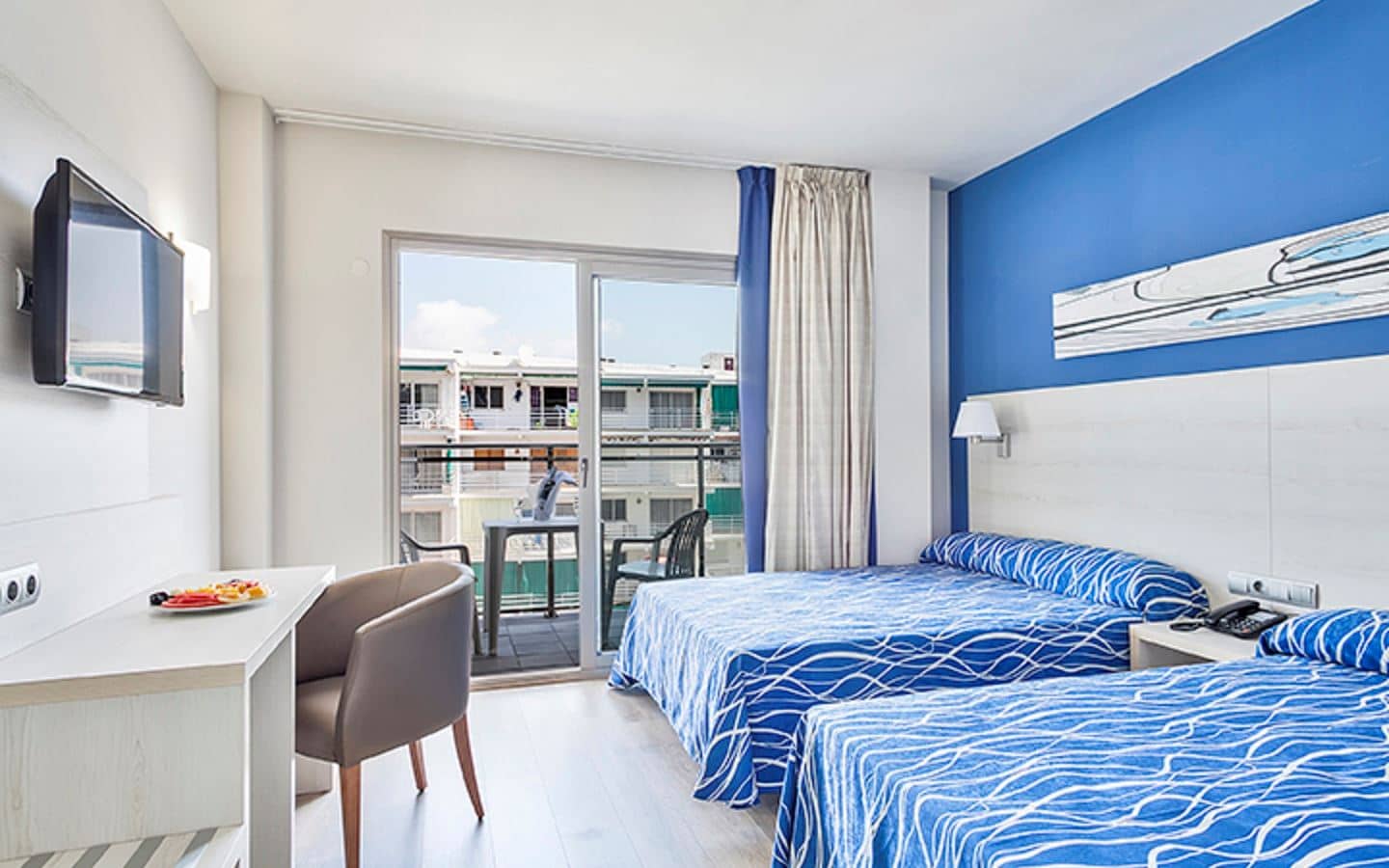 rooms-standard-room