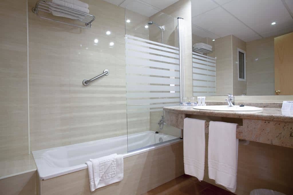 rooms-standard-room-balcony-or-terrace