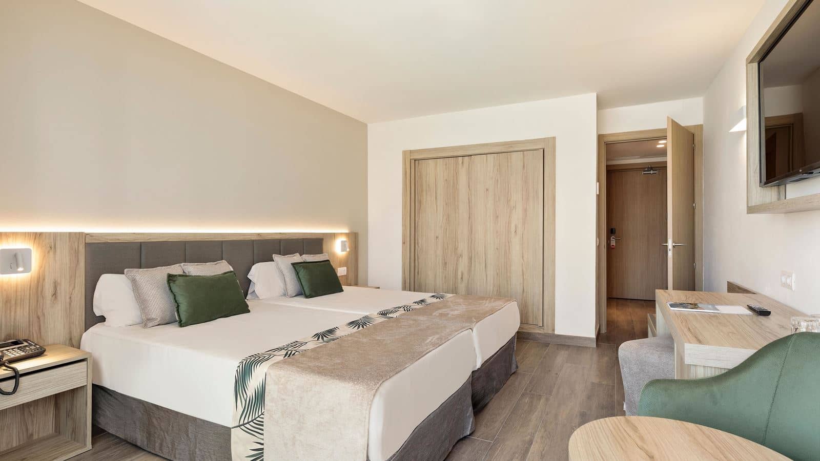 rooms-standard-room