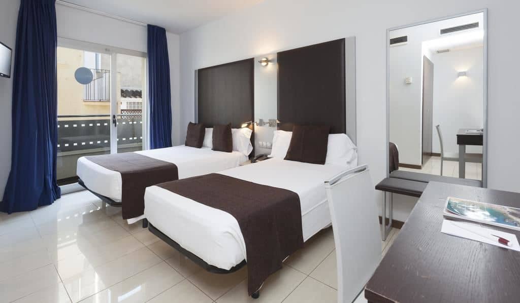 rooms-triple-room