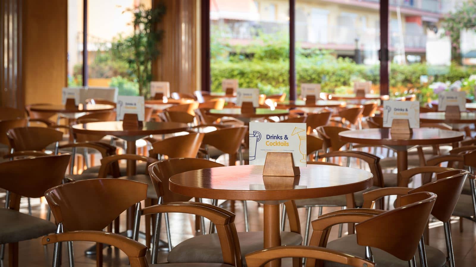 bars-main-bar