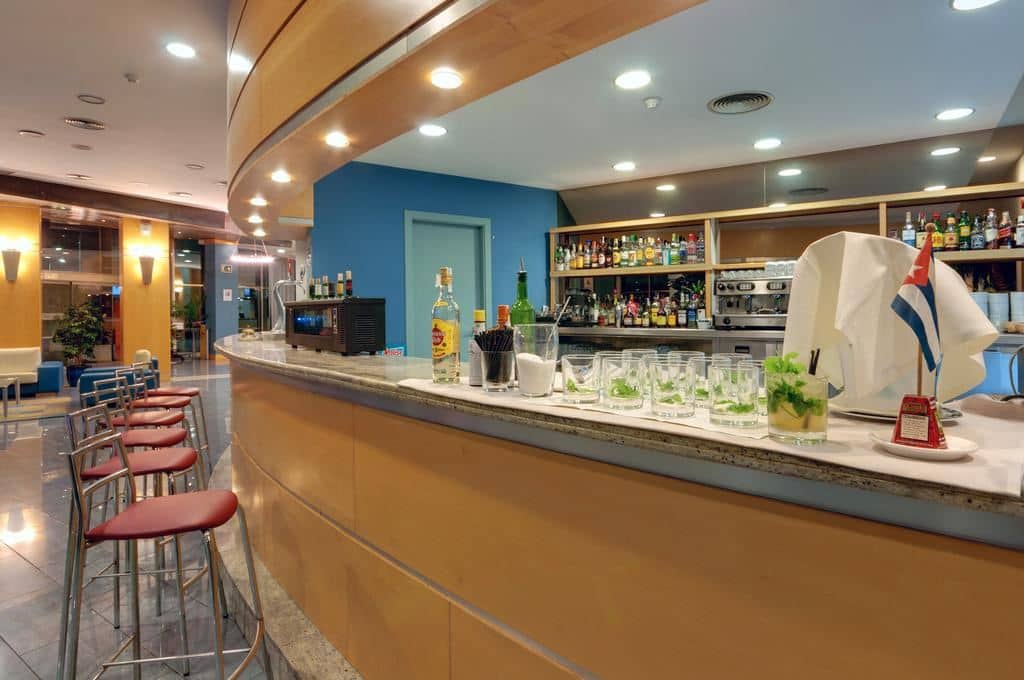 restaurants-restaurants