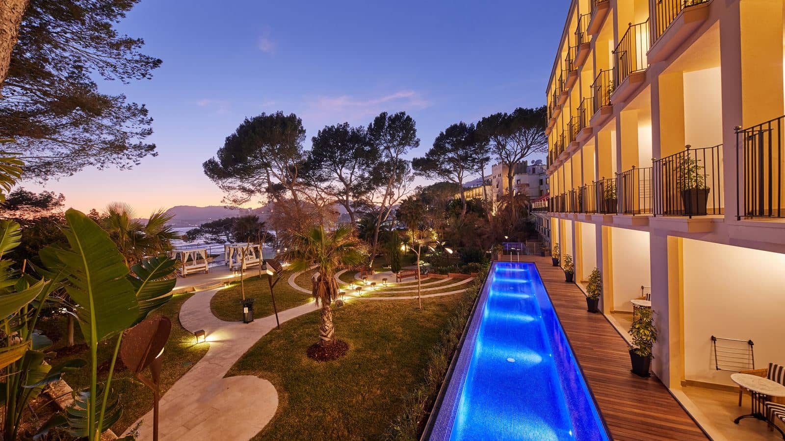 rooms-swim-up-partial-ocean-view-preffered-club