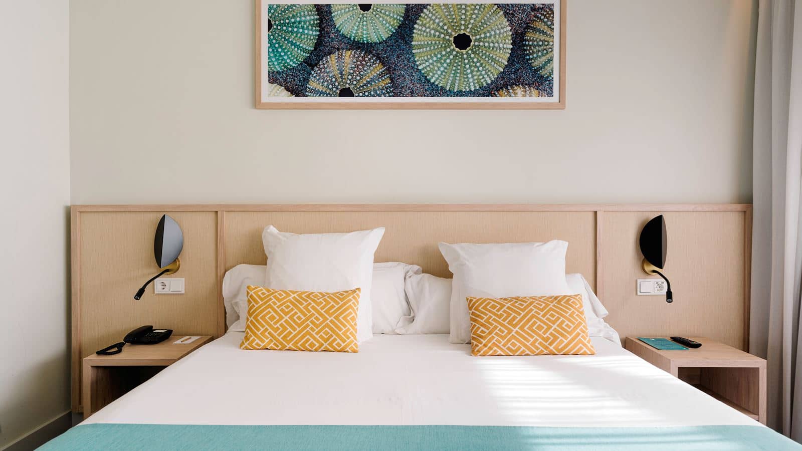 rooms-my-favorite-club-double-premium-with-bali-bed