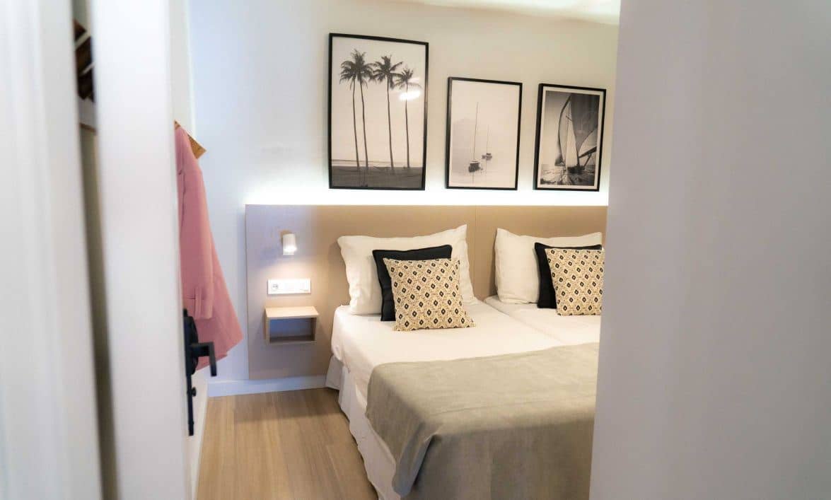 rooms-1-bedroom-apartment-superior-sea-view--balcony-or-terrace