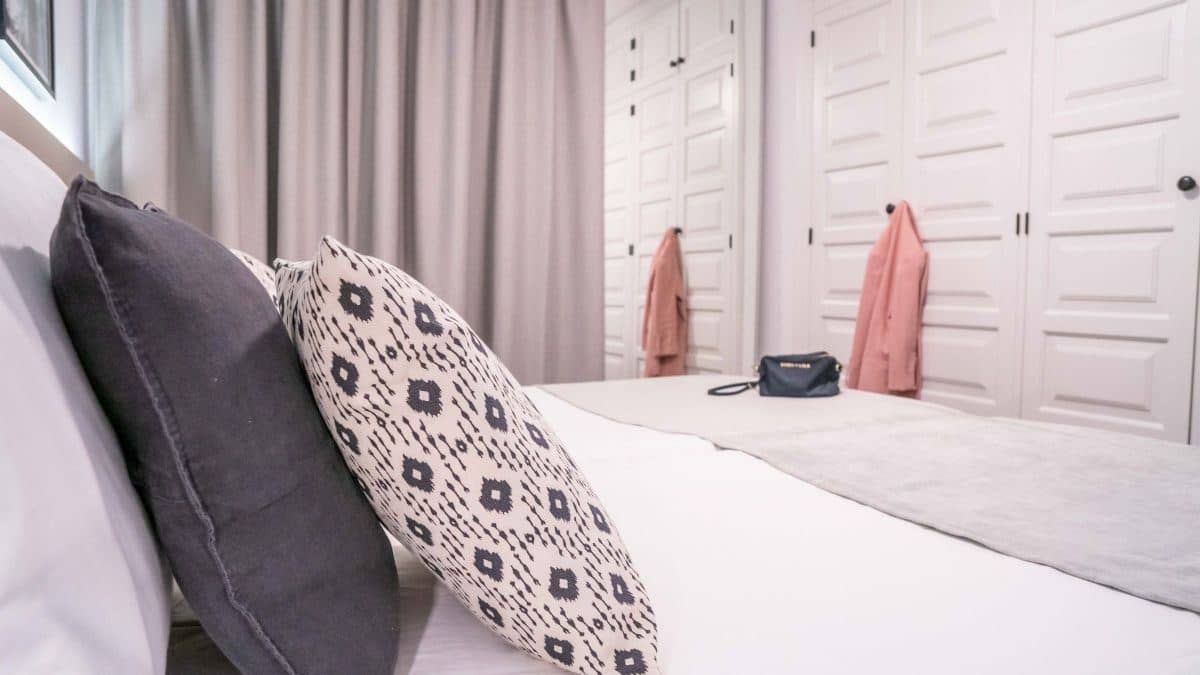 rooms-1-bedroom-apartment-superior-sea-view--balcony-or-terrace