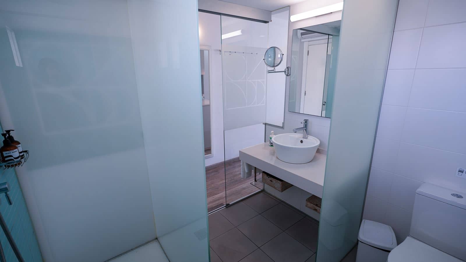 rooms-junior-suite-standard-classic--balcony-or-terrace