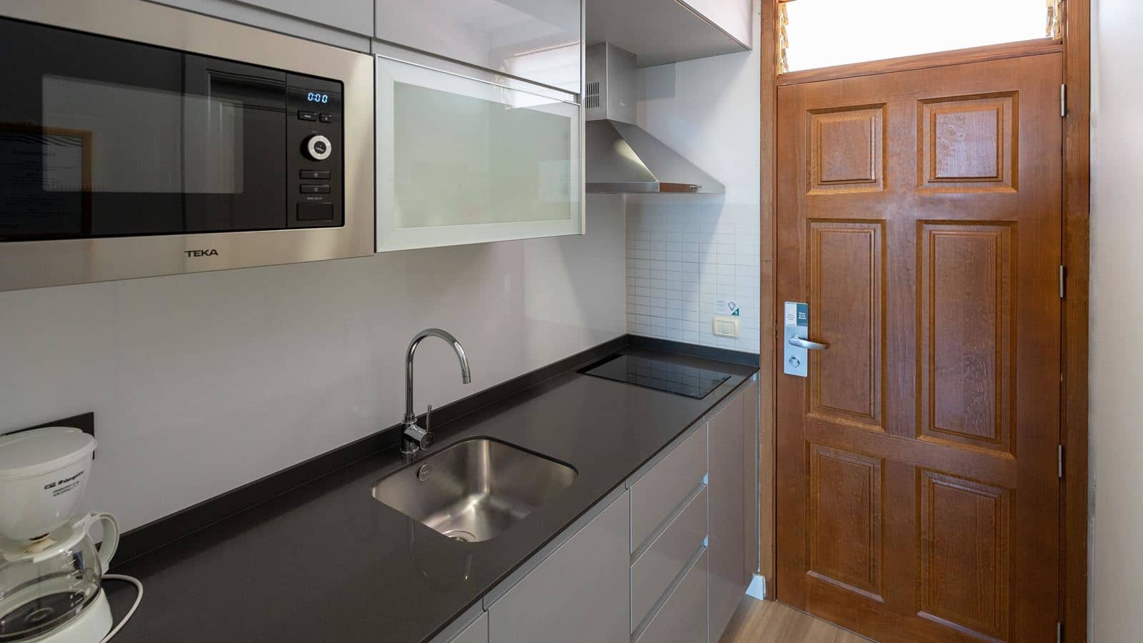 rooms-junior-suite-sea-view--balcony-or-terrace