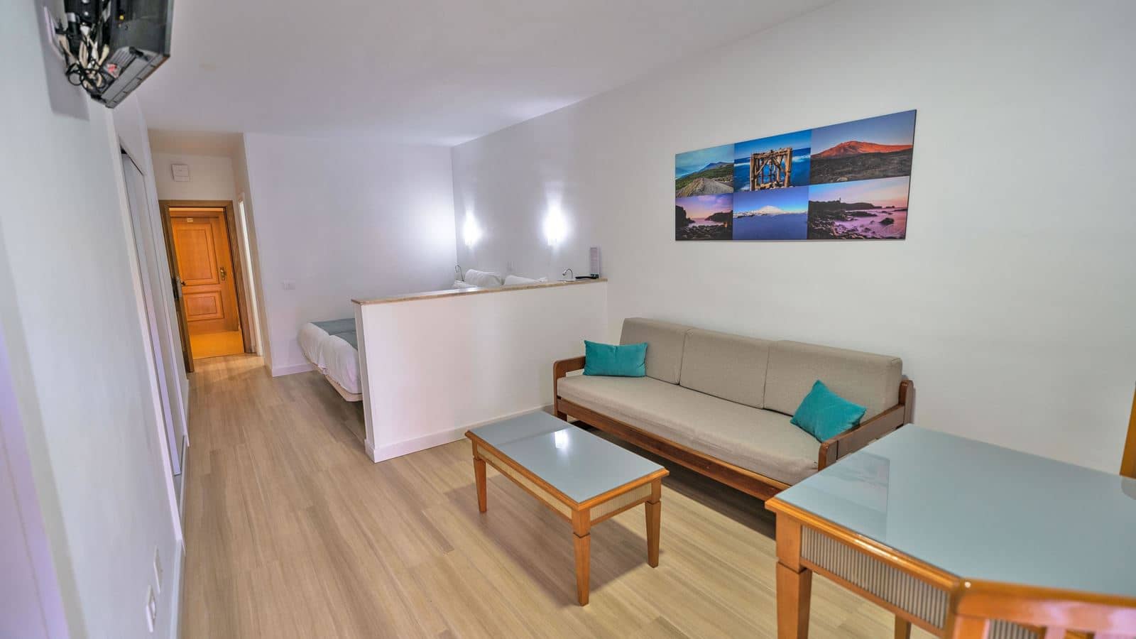 rooms-studio-garden-pool-view