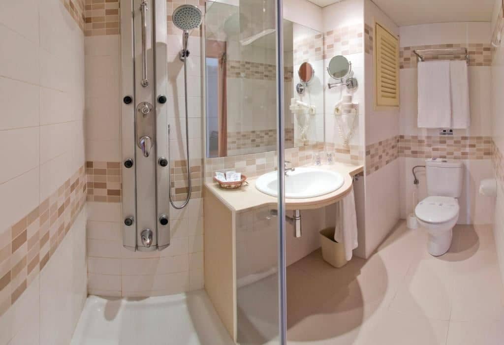 rooms-double-room-balcony