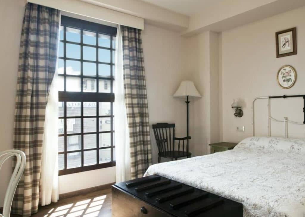 rooms-standard-room