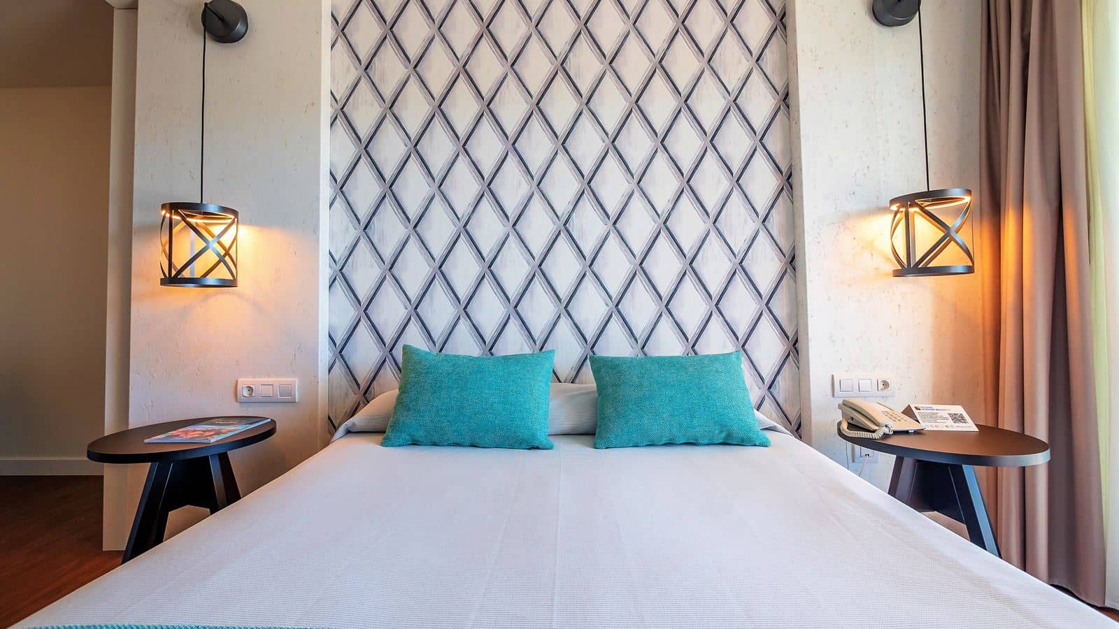 rooms-family-room-balcony-or-terrace