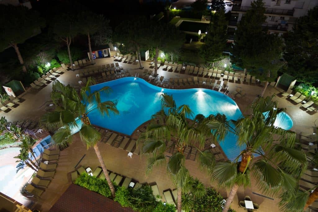 pools-outdoor-pool