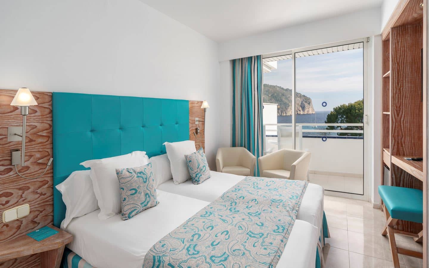 rooms-double-frontal-sea-view