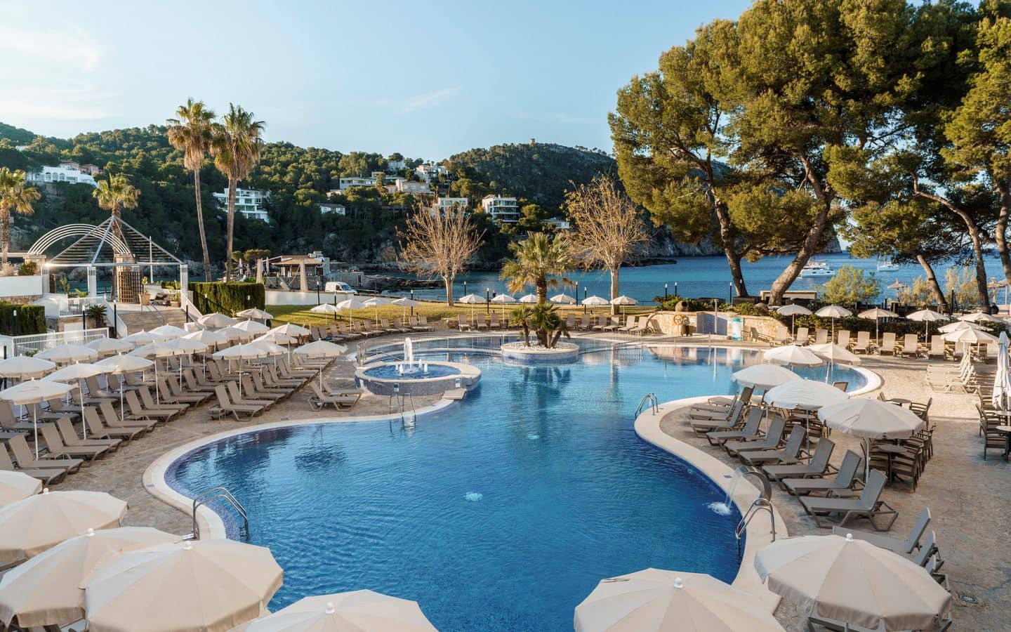 pools-outdoor-pool