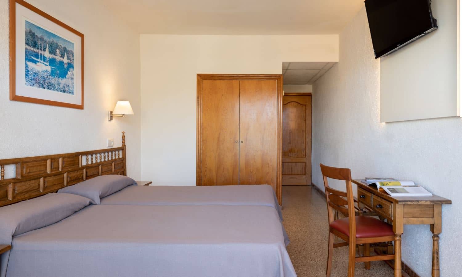 rooms-double-standard-room