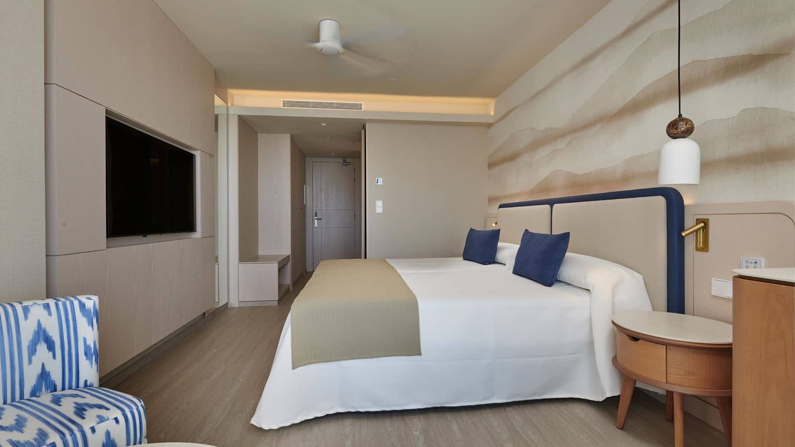 rooms-double-select-balcony-or-terrace