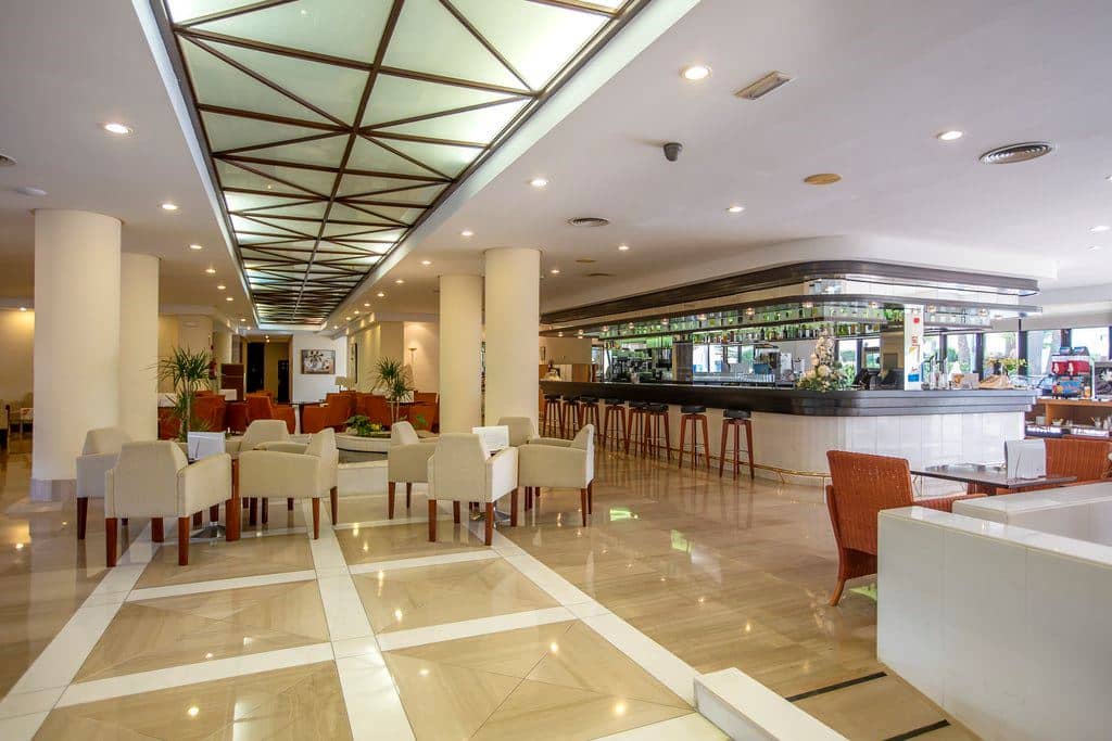 bars-main-bar