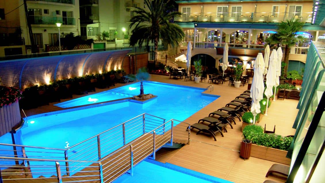 pools-outdoor-pool