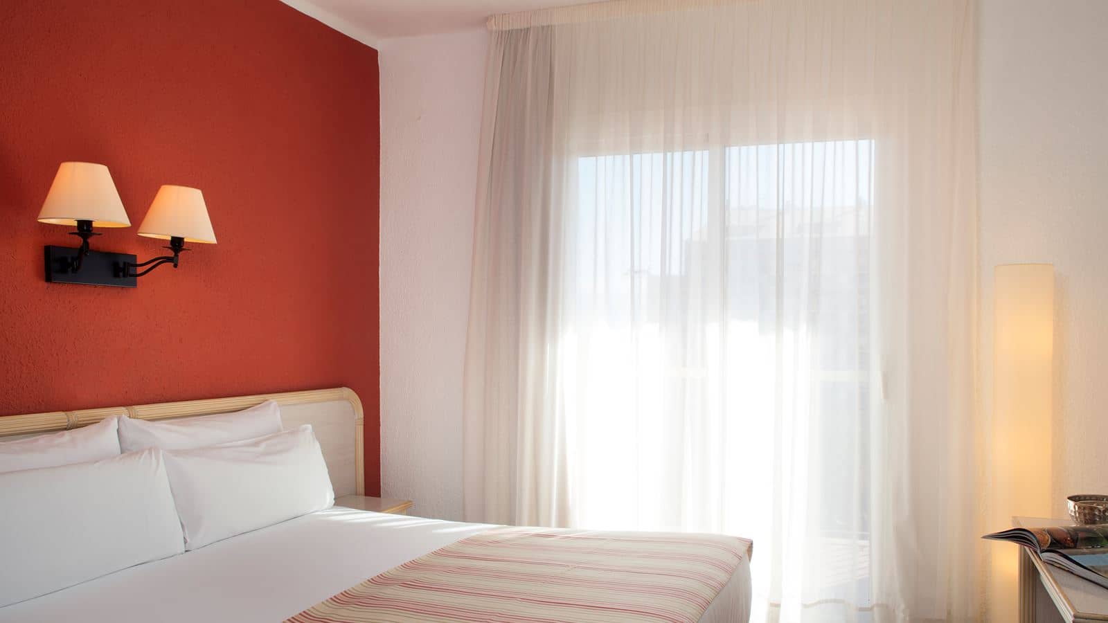 rooms-room-double-balcony-or-terrace