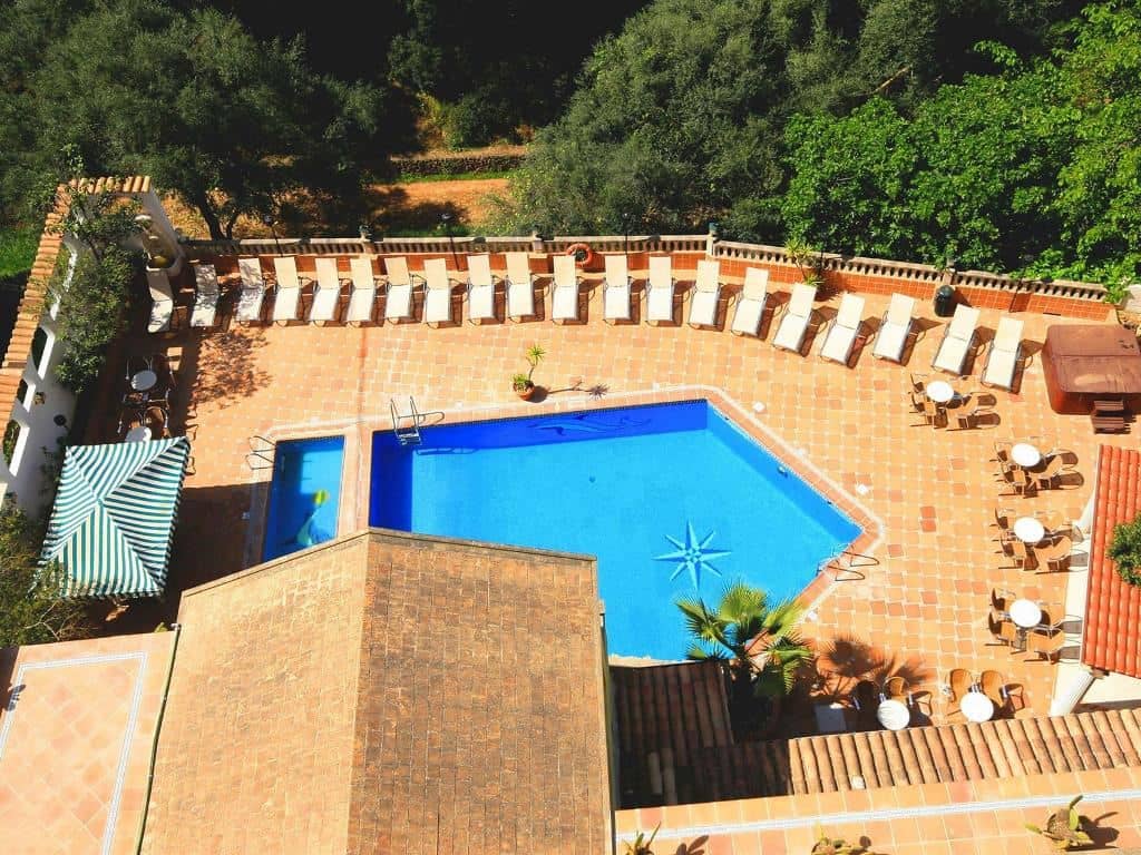 pools-outdoor-pool