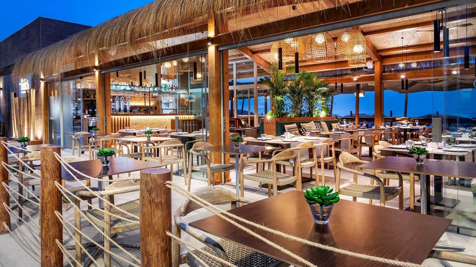 bars-sky--sea-rooftoop-bar