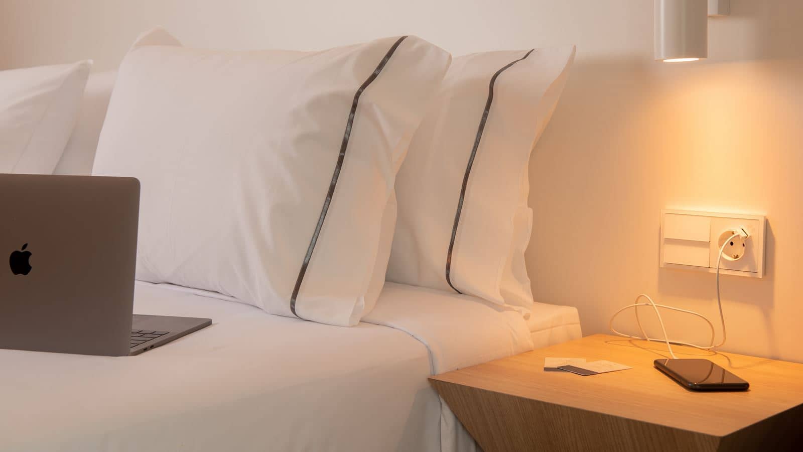 rooms-standard-room