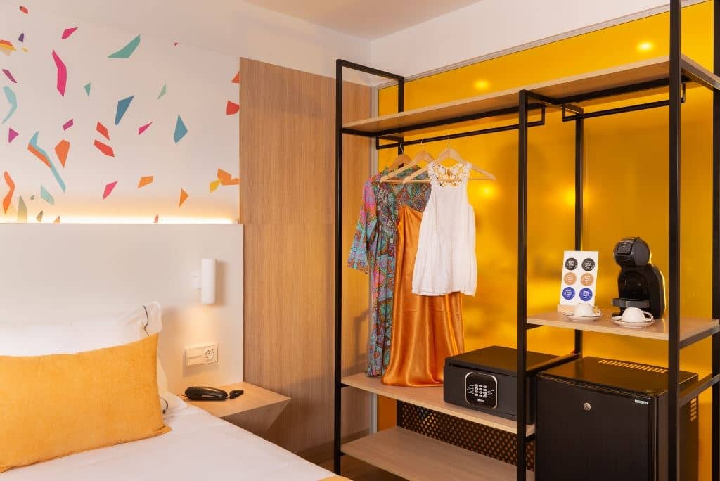 rooms-family-room