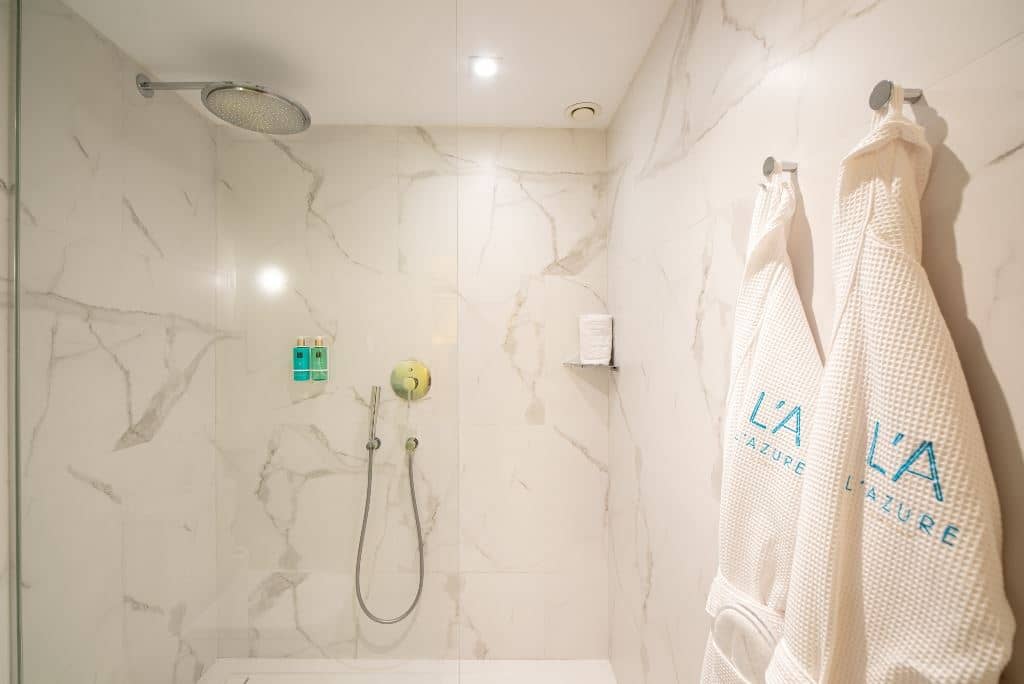 rooms-family-room