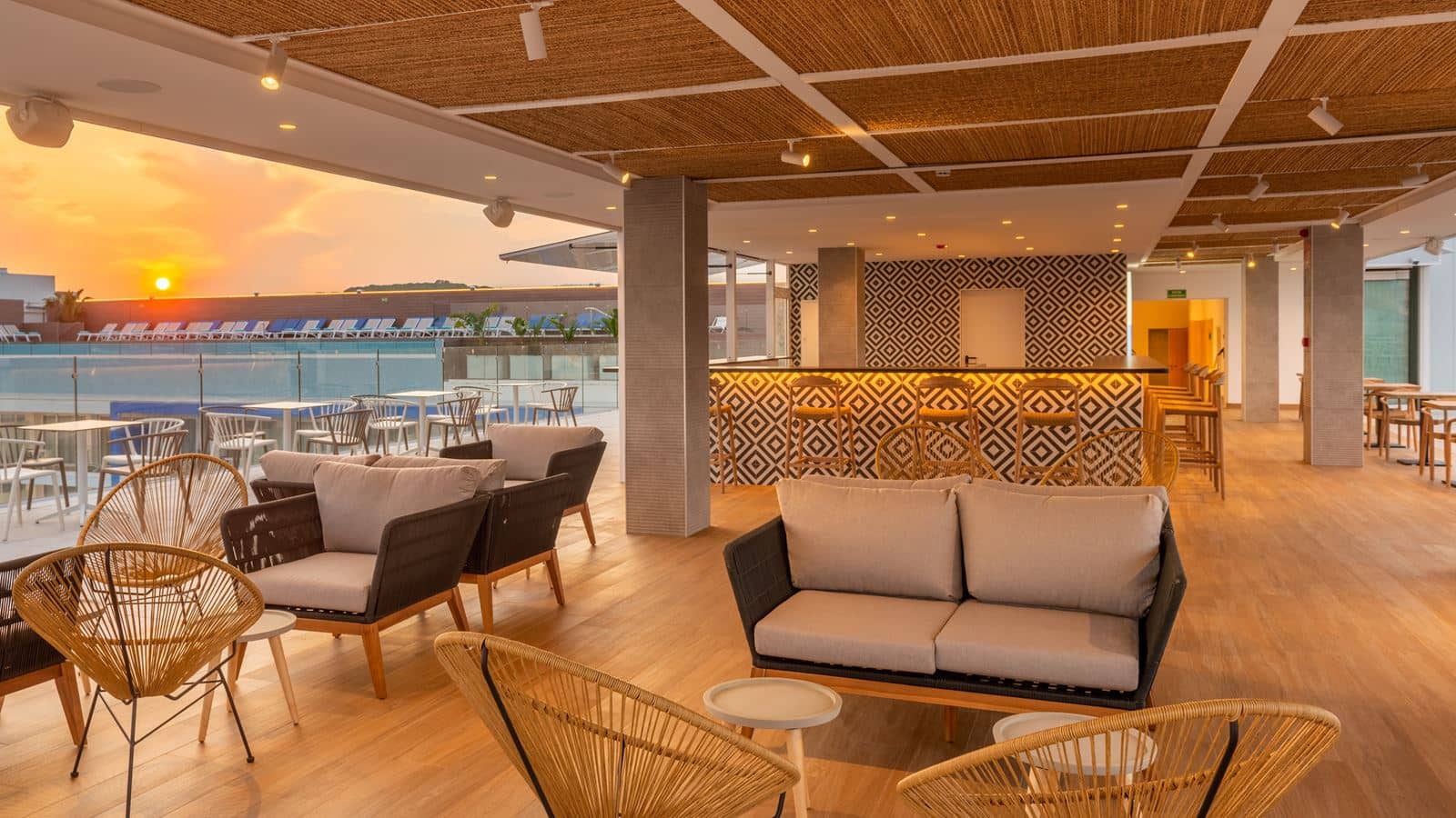 bars-skybar-chillout