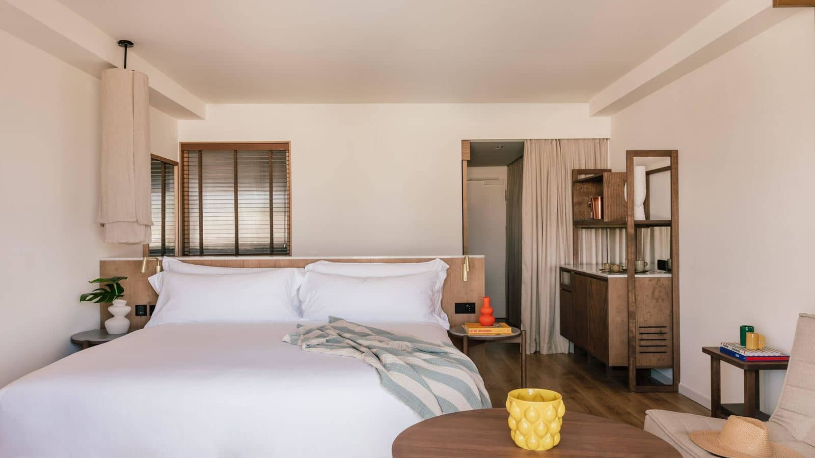 rooms-junior-suite-superior-me+-lateral-sea-view