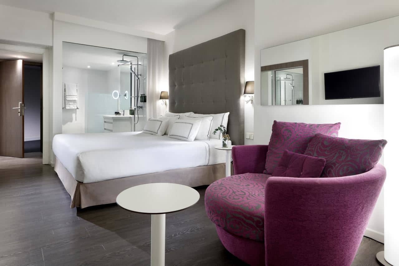 rooms-b2t-double-premium-room-with-balcony-or-terrace