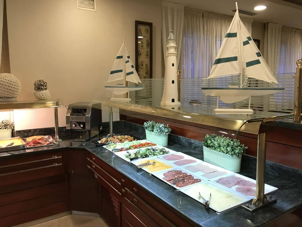 restaurants-restaurants