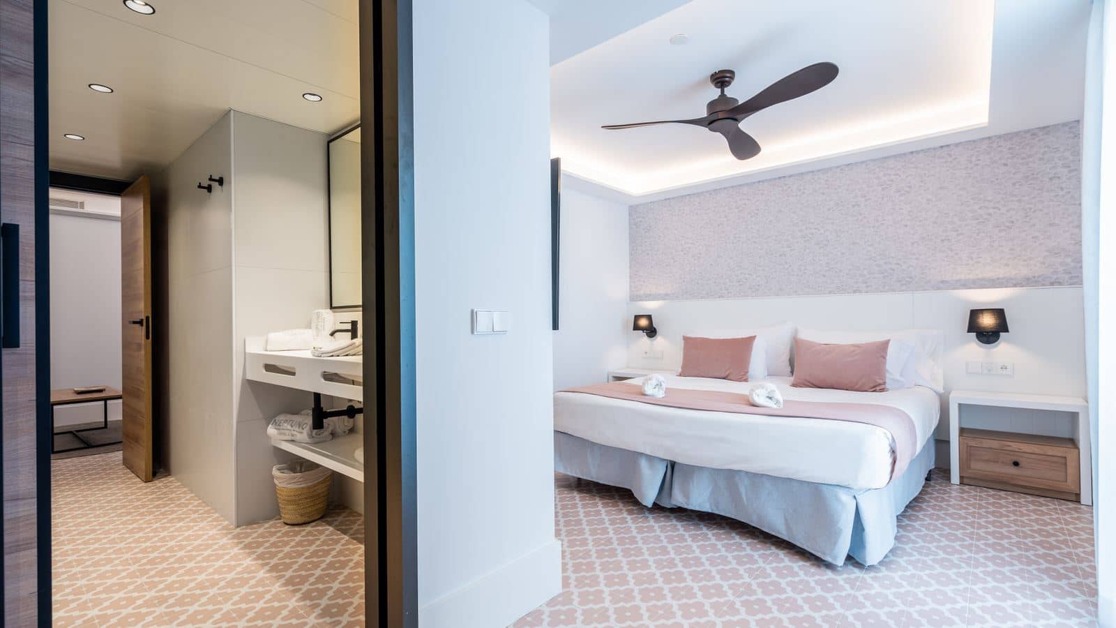 rooms-junior-suite-balcony