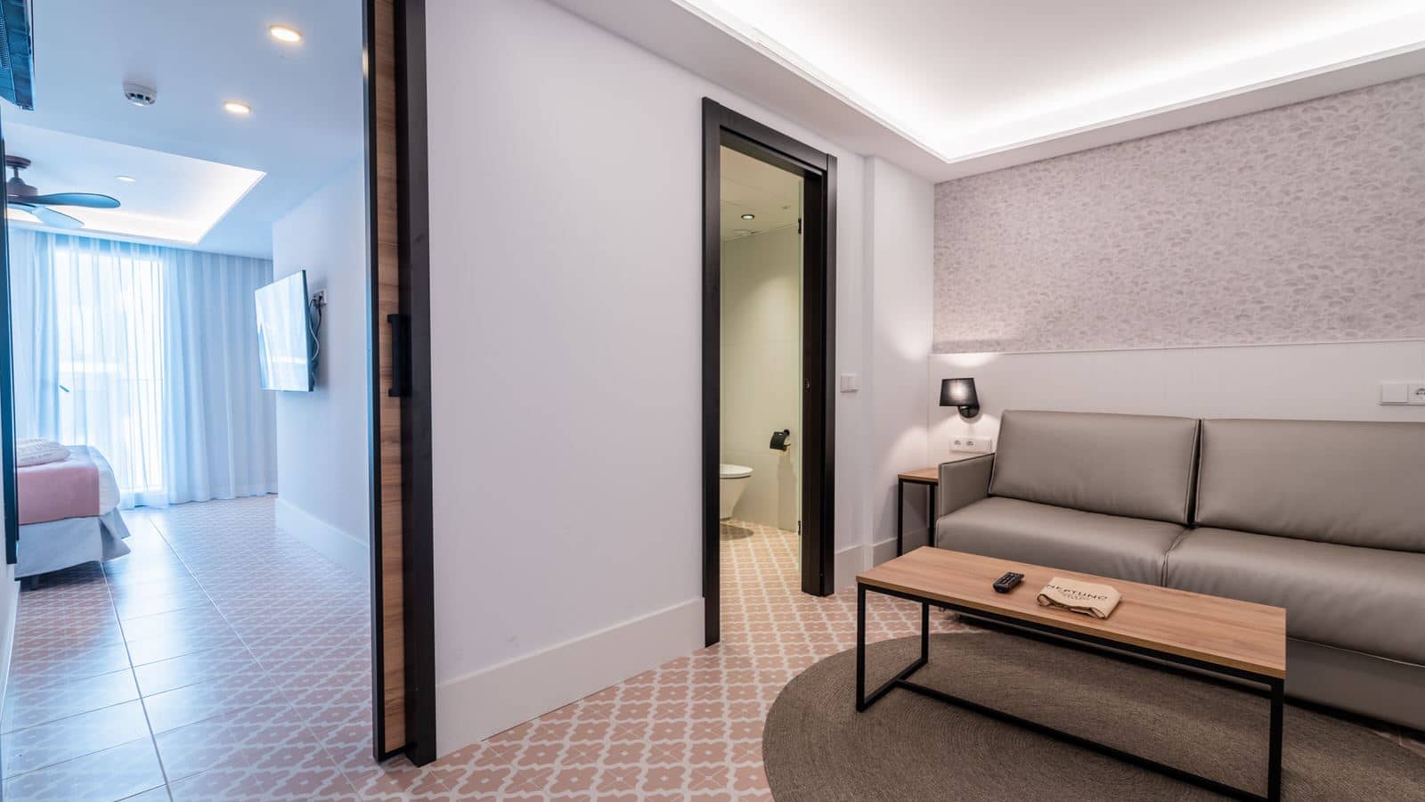 rooms-junior-suite-balcony