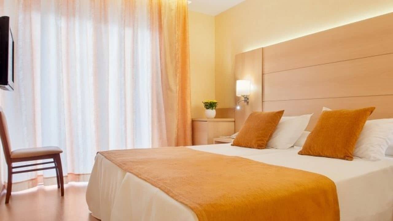 rooms-family-room-balcony-or-terrace