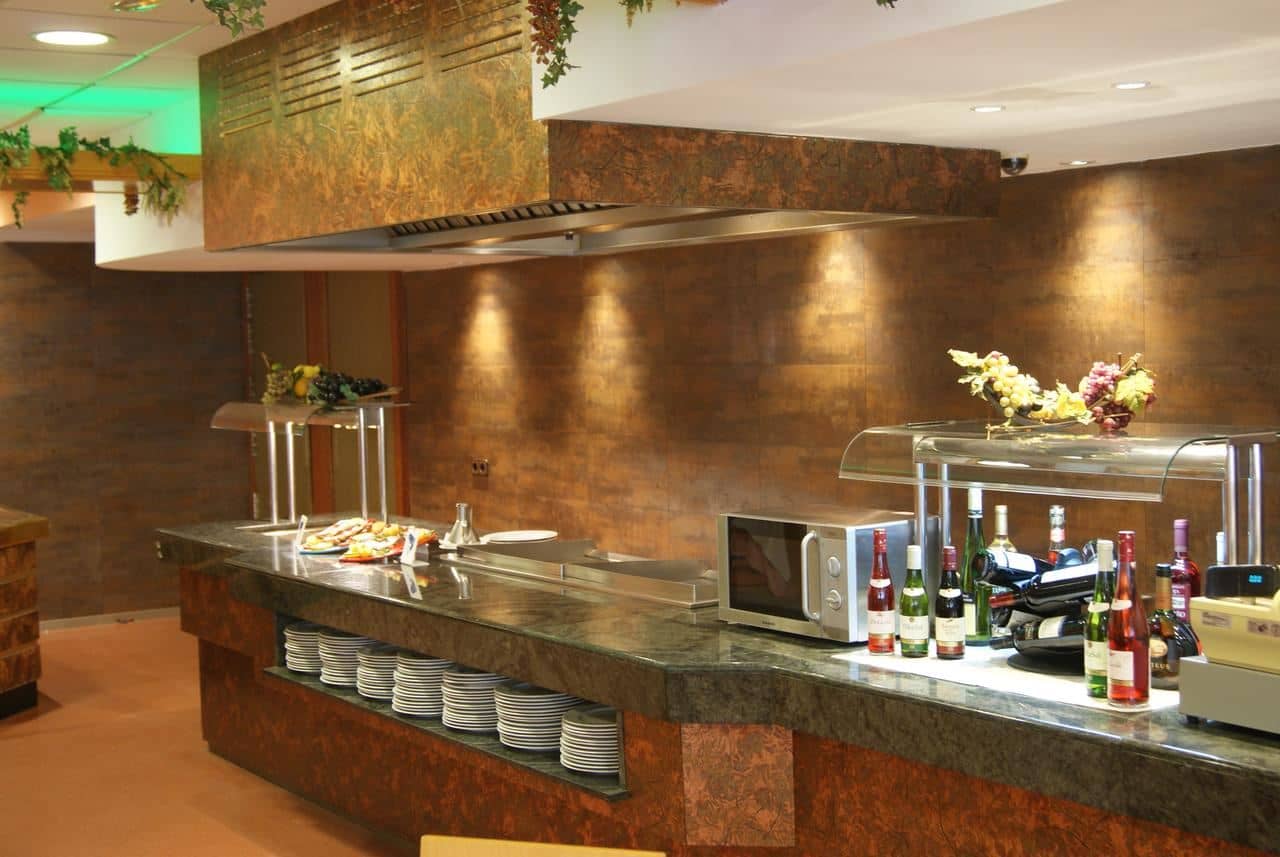 restaurants-restaurants