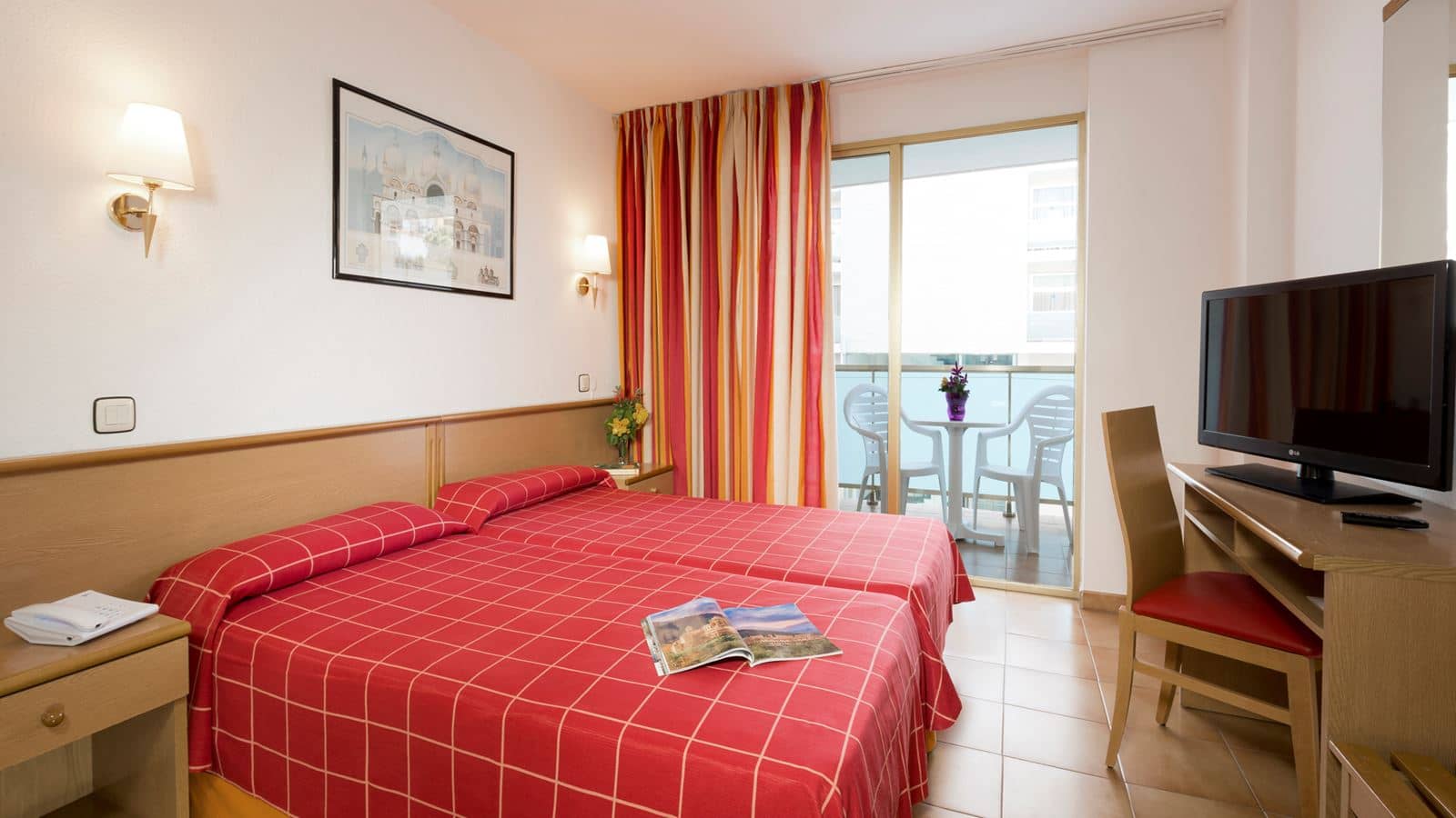 rooms-standard-room