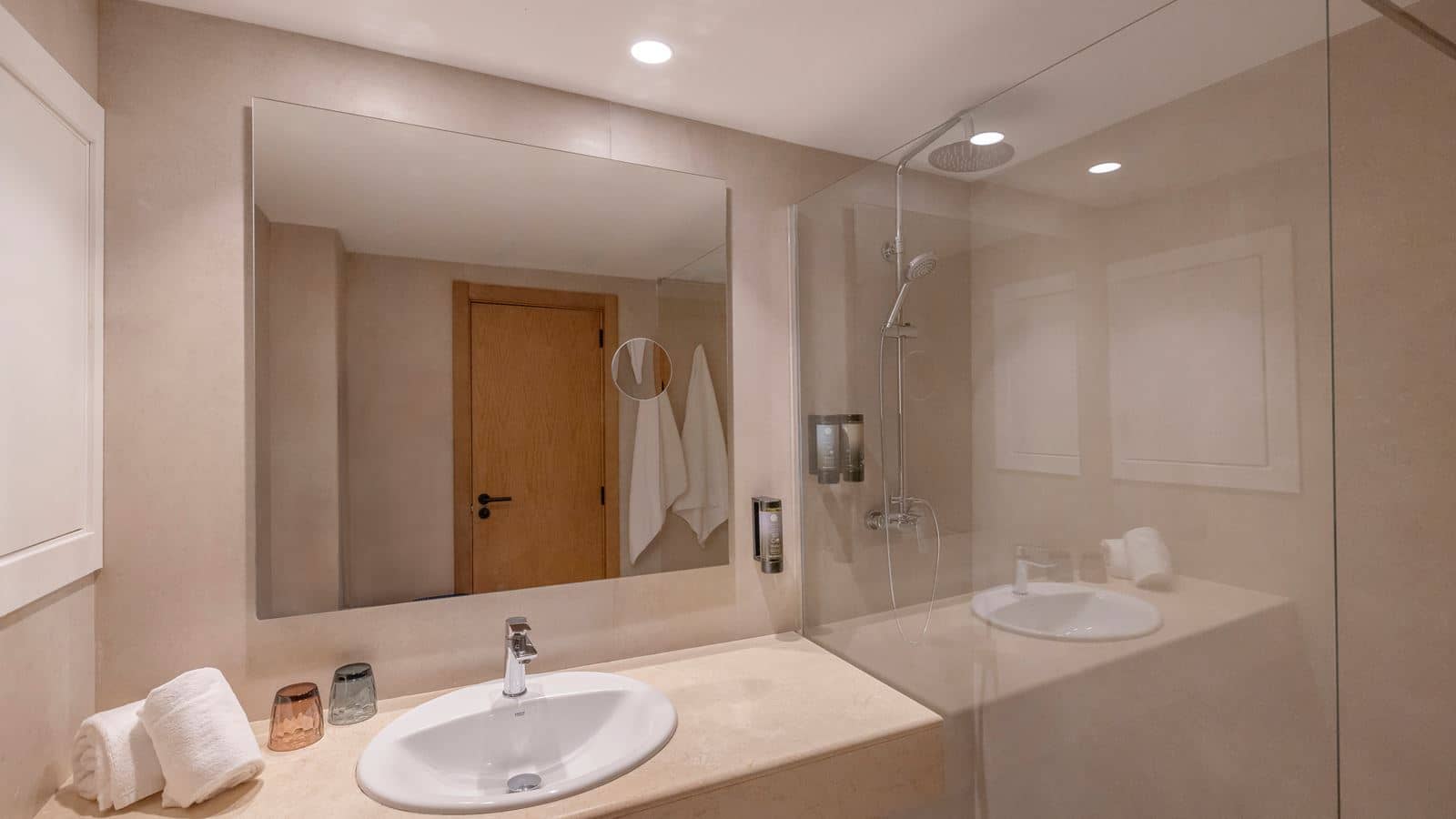 rooms-room-double-frontal-sea-view