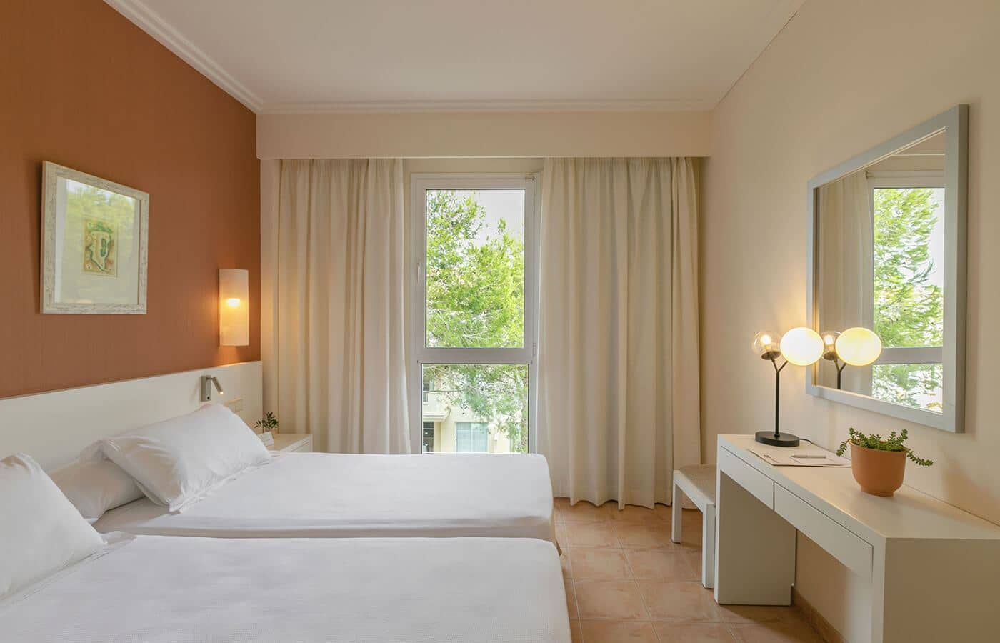 rooms-studio-balcony-or-terrac