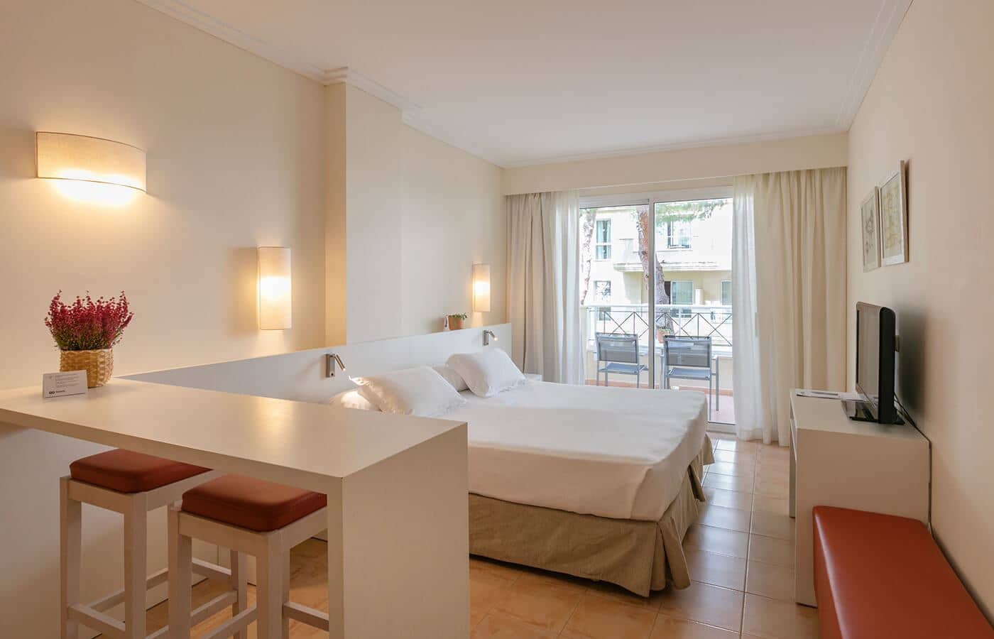 rooms-studio-balcony-or-terrac