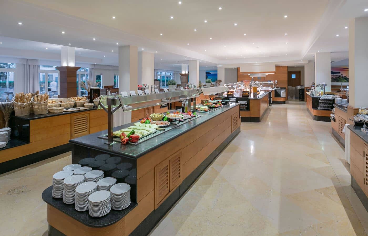 restaurants-restaurant