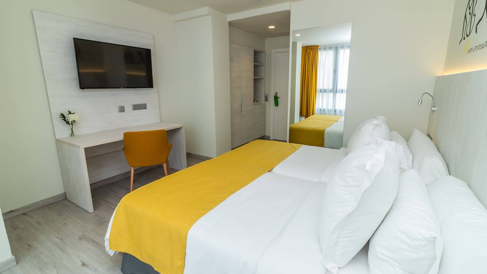 rooms-standard-room
