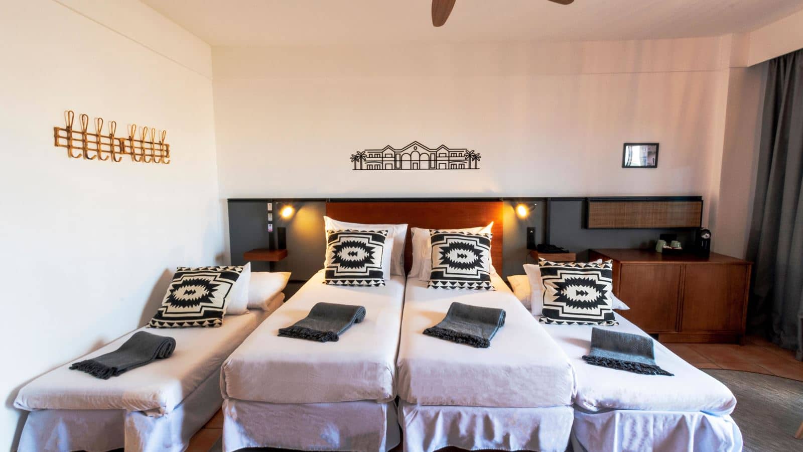 rooms-family-room