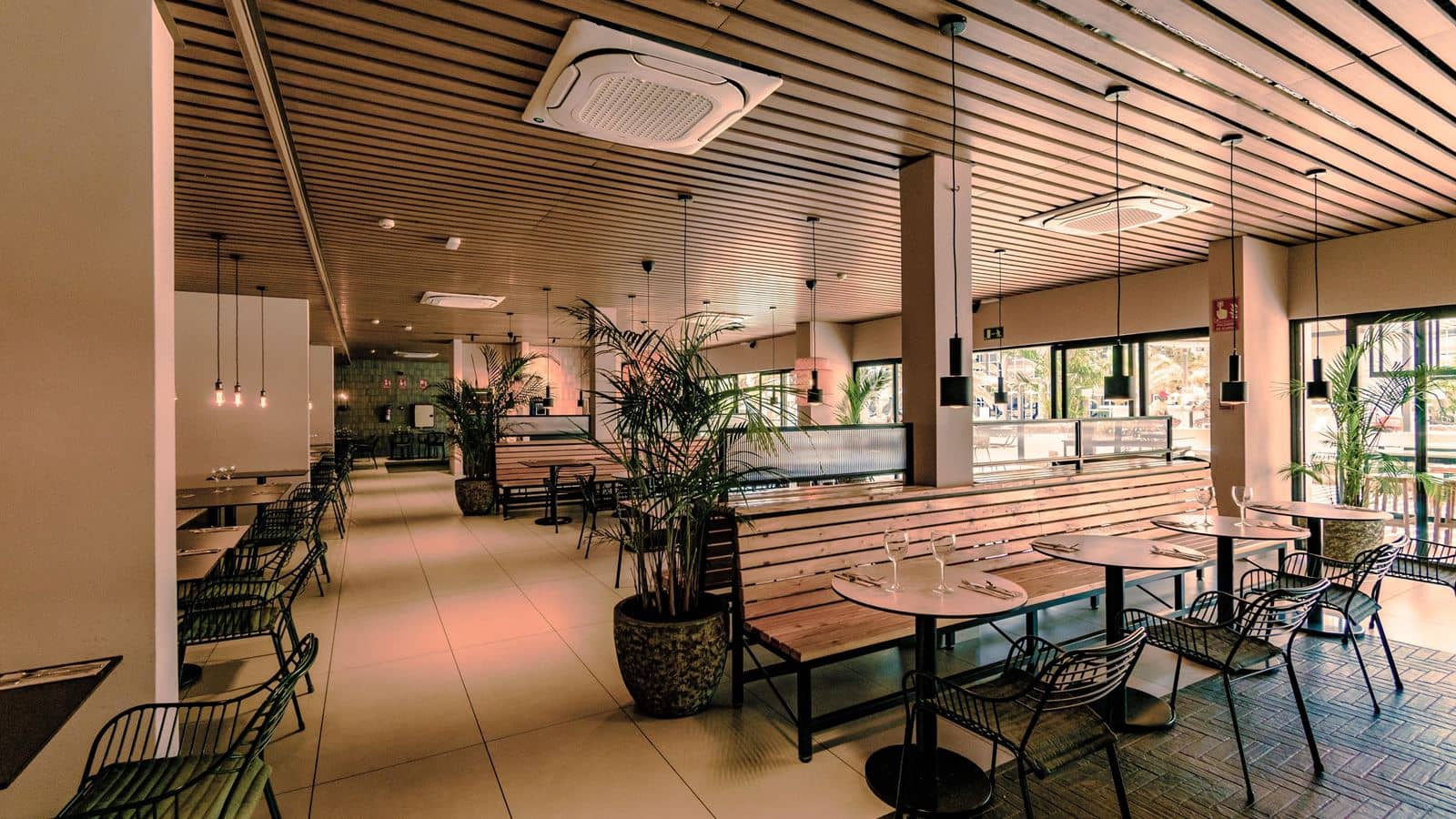 restaurants-restaurants