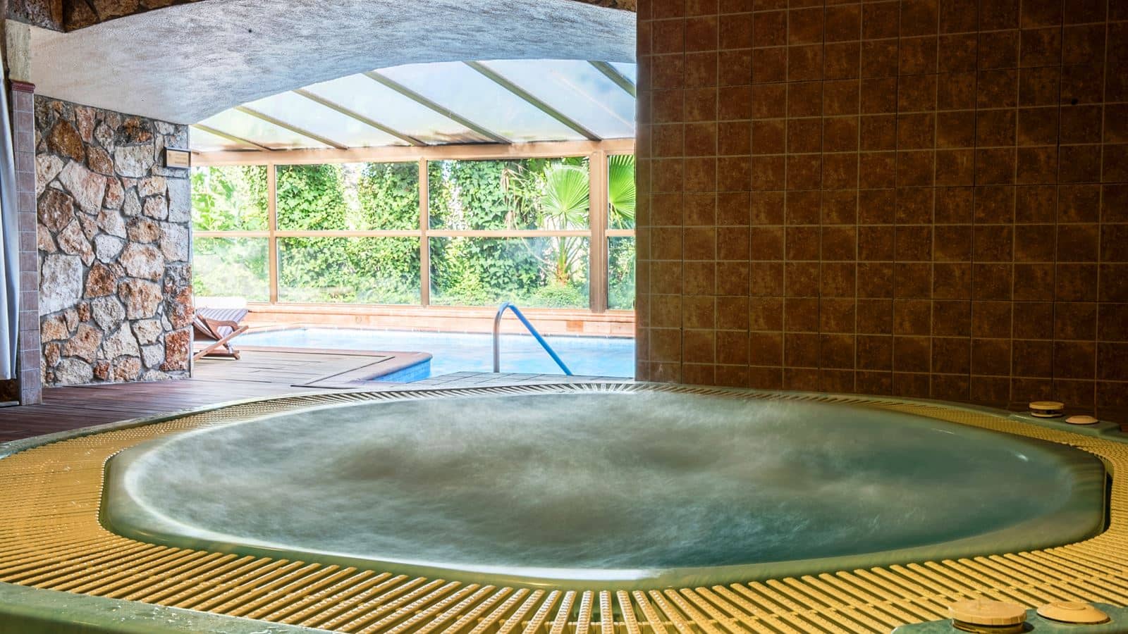 pools-indoor-pool