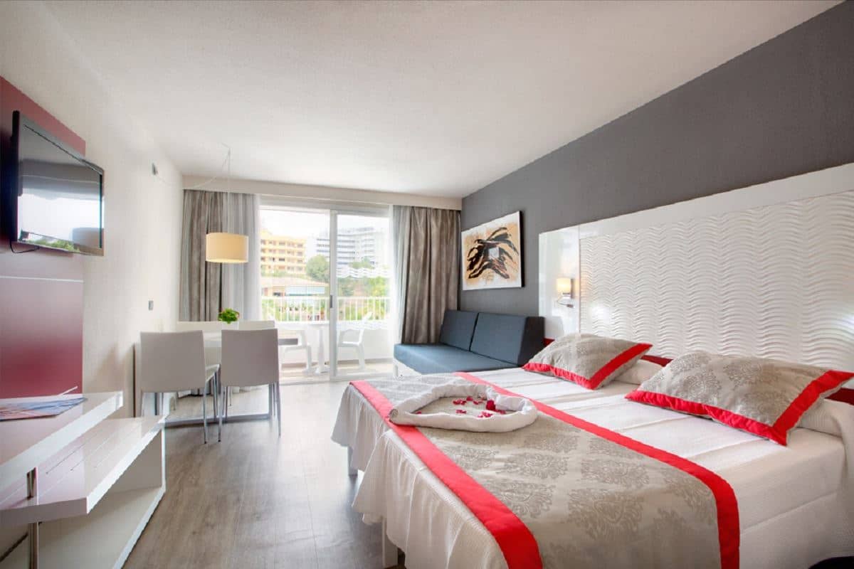 rooms-studio--balcony-or-terrace