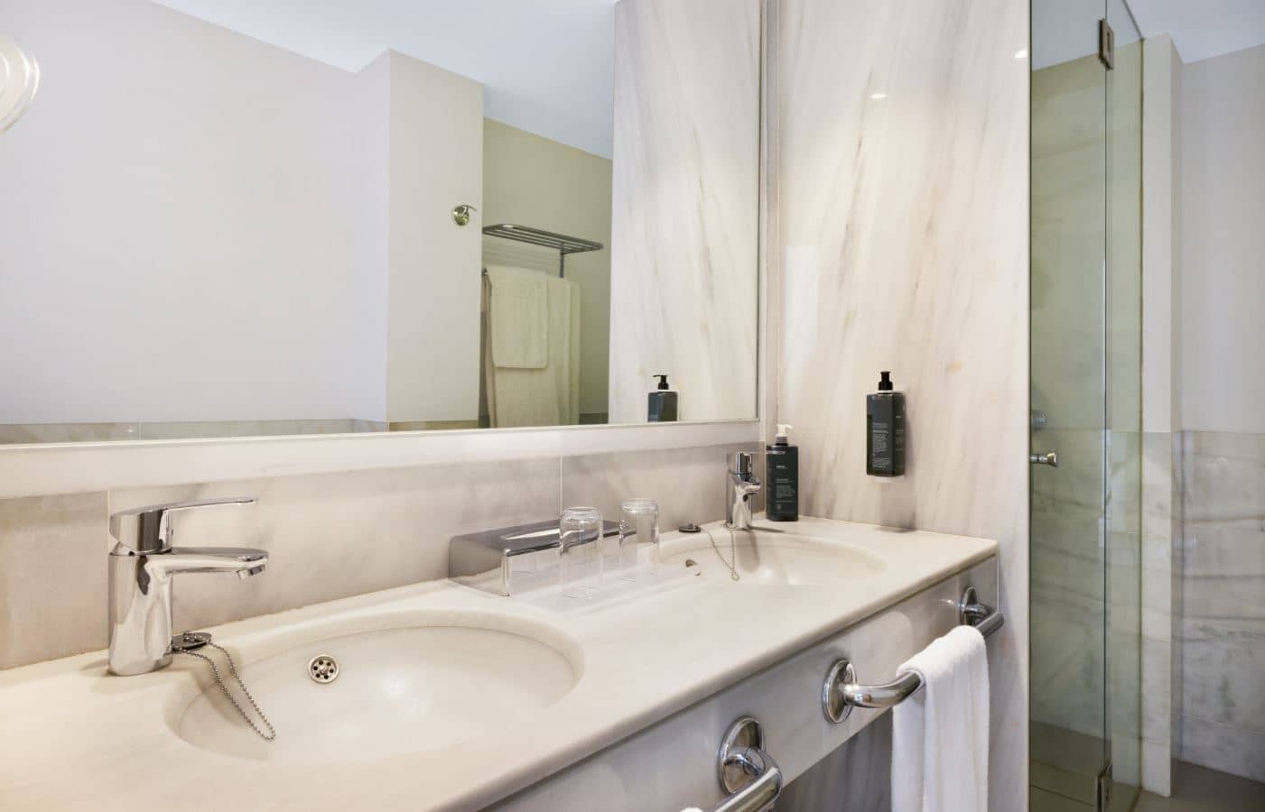 rooms-junior-suite-sea-view-balcony-or-terrace