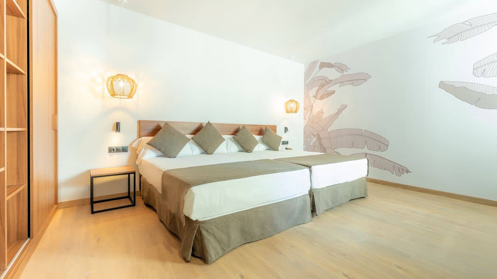 rooms-standard-multiplebed